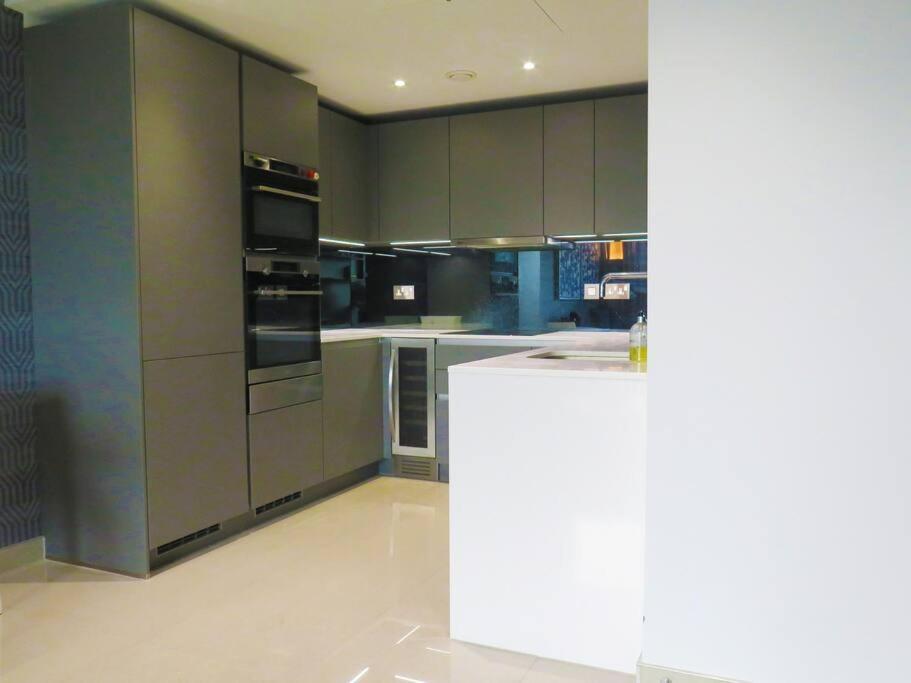 Club White London Bridge One Bedroom Apartment Екстер'єр фото